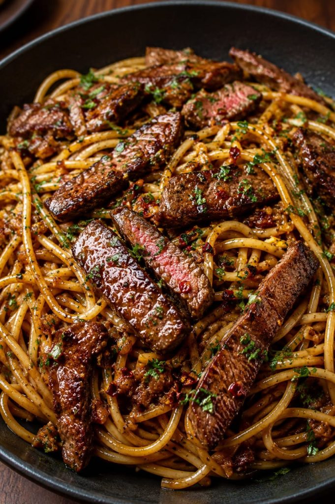 Sweet And Spicy Garlic Steak Pasta